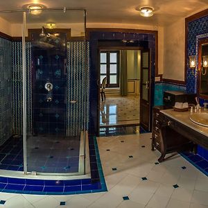 Heritage Premium King Suite